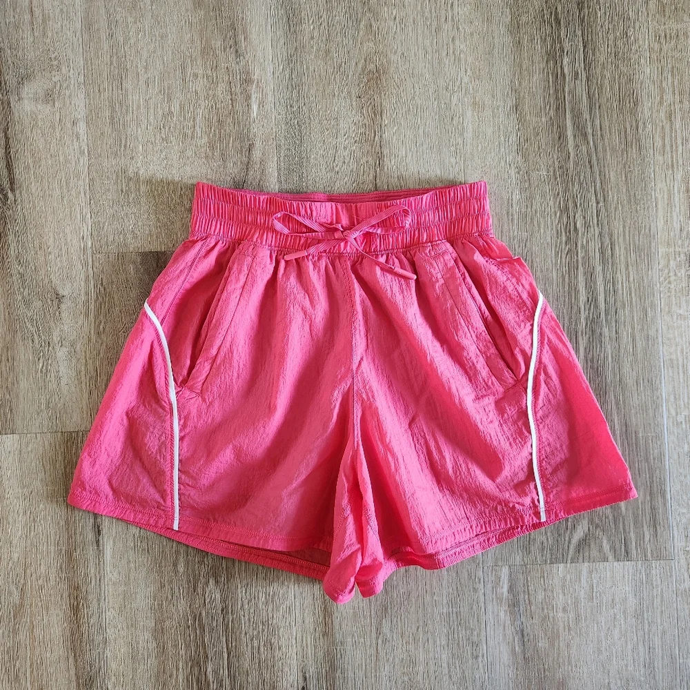 Lululemon Glaze Pink License to Train High Rise Lightweight Nylon Shorts Size 0